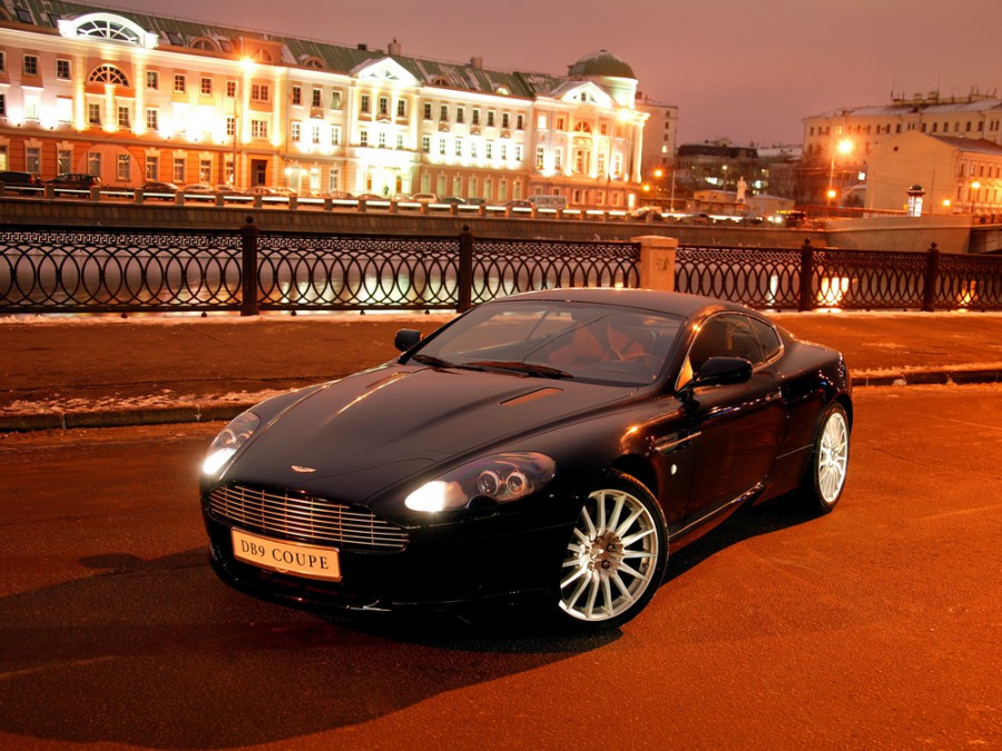 Aston Martin DB9 купе, 2004–2008, 1 поколение - отзывы, фото и характеристики на Car.ru