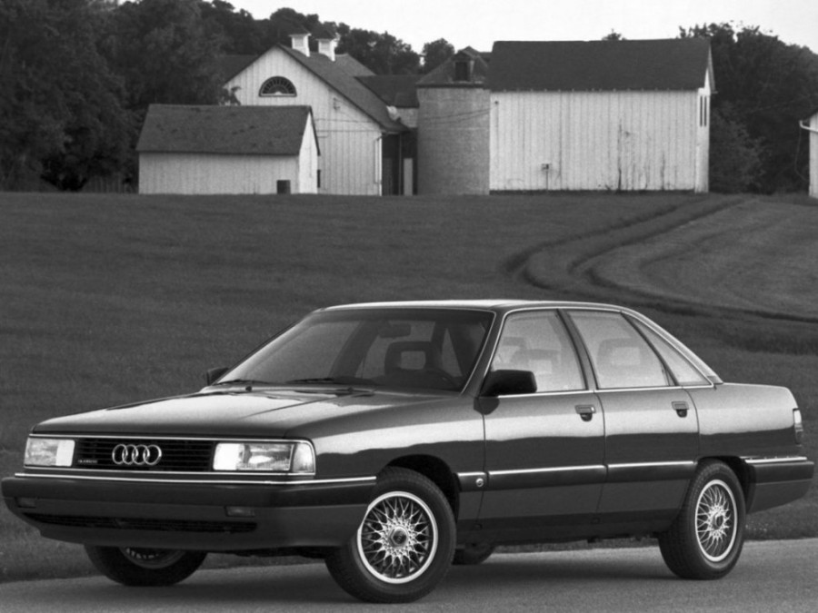 Audi 200 седан, 1983–1991, 44/44Q, 2.2 Turbo MT (200 л.с.), характеристики