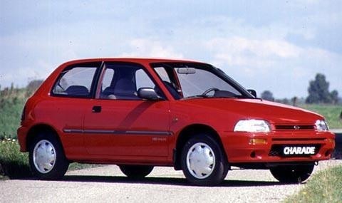 Daihatsu Charade хетчбэк, 1993–1996, 4 поколение, 1.6 MT (105 л.с.), характеристики