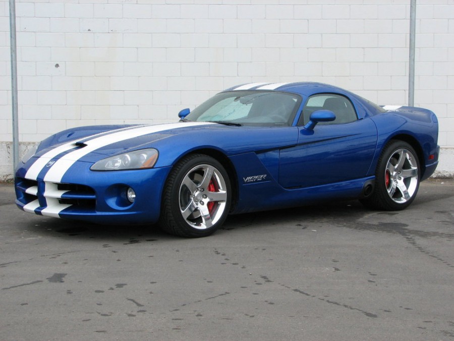 Viper's. Dodge Viper 2005. Додж Вайпер 2005. Додж Вайпер 3 поколения. Dodge Viper 2003 8.3.