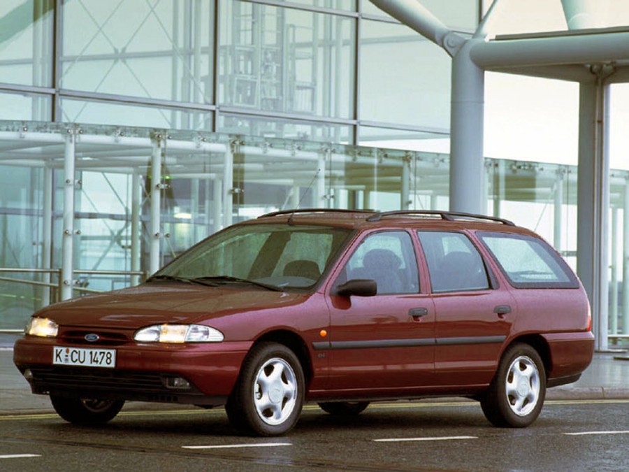Ford Mondeo универсал, 1993–1996, 1 поколение, 1.8 AT (116 л.с.), характеристики