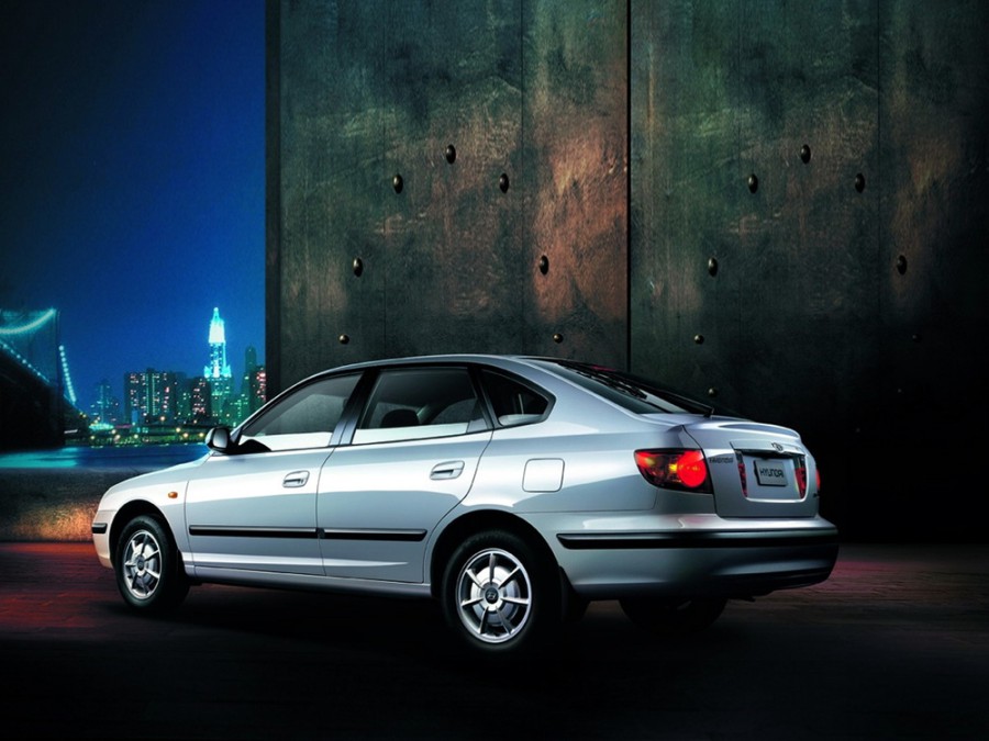 Hyundai Avante хетчбэк, 2000–2003, XD, 1.5 MT (102 л.с.), характеристики