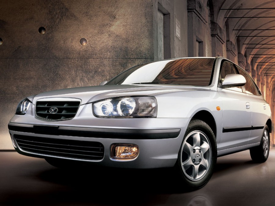 Hyundai Elantra хетчбэк, 2000–2003, XD, 2.0 CRDi MT (111 л.с.), характеристики