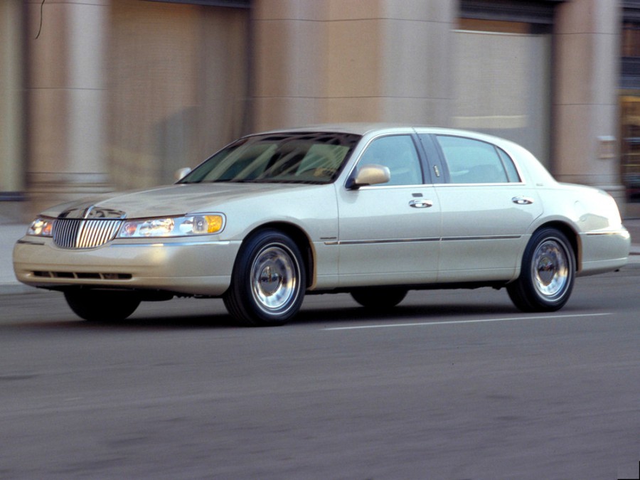 Lincoln Town car L седан, 1998–2014, 3 поколение, 4.6 AT (242 л.с.), характеристики