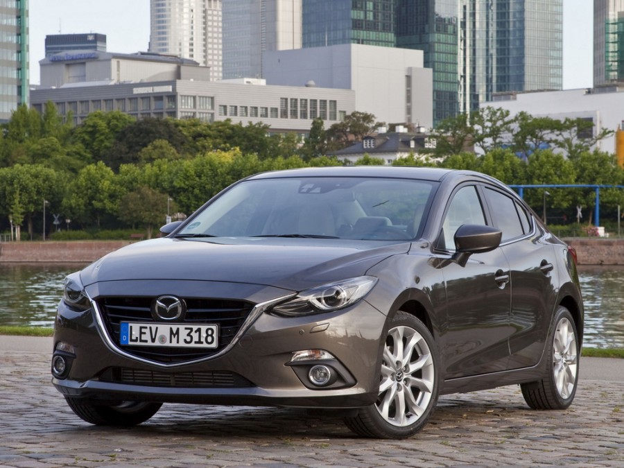 Mazda 3 седан, BM, 1.5 SKYACTIV-G AT (120 л.с.), Active+ 2014 года, опции