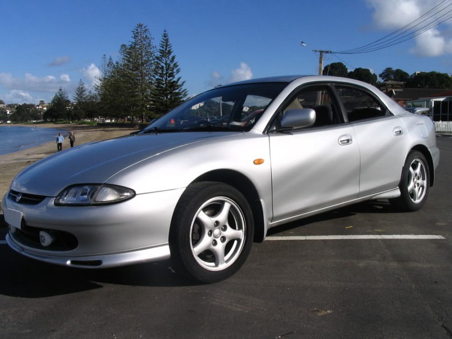 Mazda Lantis седан, 1993–1996, 1 поколение, 1.8 MT (131 л.с.), характеристики