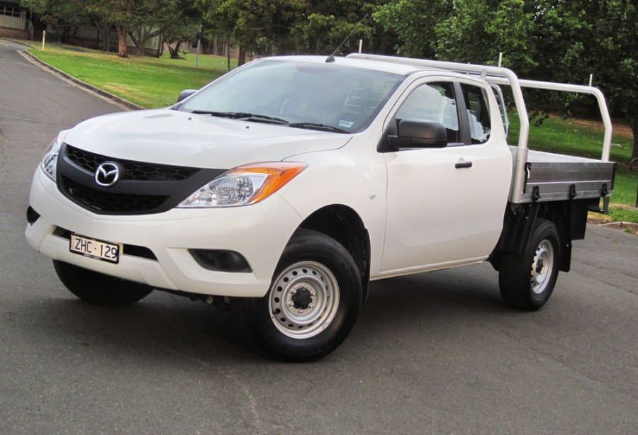 Mazda BT-50 Freestyle Cab шасси 4-дв., 2011–2016, 2 поколение - отзывы, фото и характеристики на Car.ru