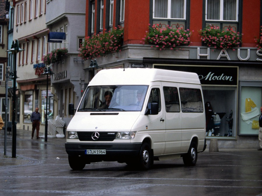 Mercedes Sprinter микроавтобус, W901-905 - отзывы, фото и характеристики на Car.ru