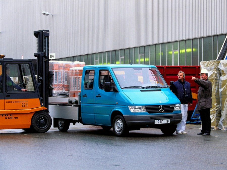 Mercedes Sprinter борт 4-дв., W901-905 - отзывы, фото и характеристики на Car.ru