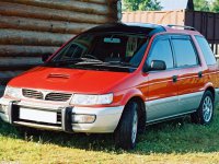Mitsubishi Chariot, 2 поколение, Минивэн, 1991–1997
