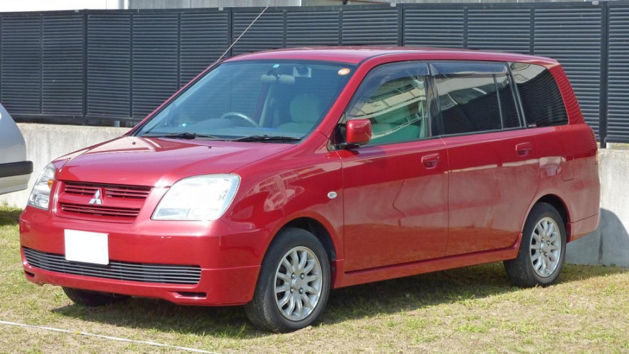 Mitsubishi Dion минивэн, 2000–2016, 1 поколение - отзывы, фото и характеристики на Car.ru