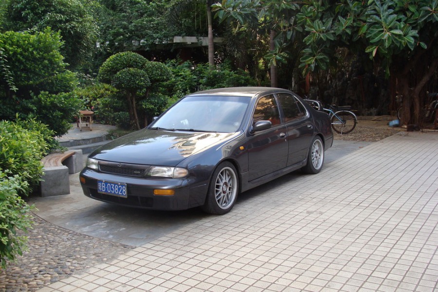 Nissan Altima седан, 1993–1995, U13 - отзывы, фото и характеристики на Car.ru
