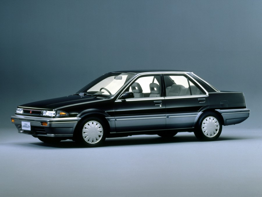 Nissan Langley седан, 1986–1990, N13, 1.8 MT (113 л.с.), характеристики