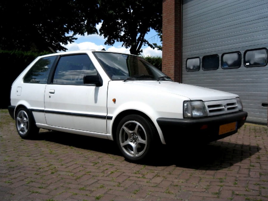 Nissan March хетчбэк 3-дв., 1989–1991, K10 [2-й рестайлинг], 1.2 MT (60 л.с.), характеристики