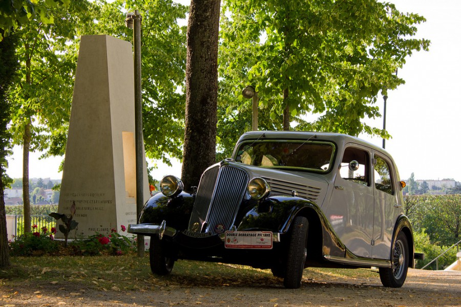 Renault Celtaquatre седан, 1934–1938, 1 поколение - отзывы, фото и характеристики на Car.ru