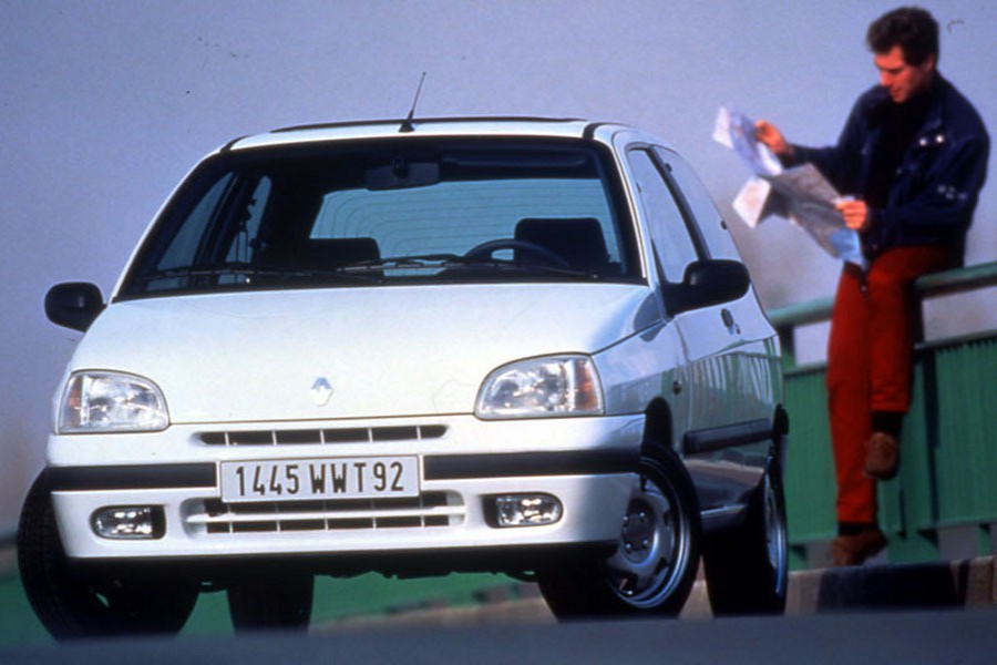 Renault Clio хетчбэк 3-дв., 1996–1998, 1 поколение [рестайлинг], 1.4 MT (75 л.с.), характеристики