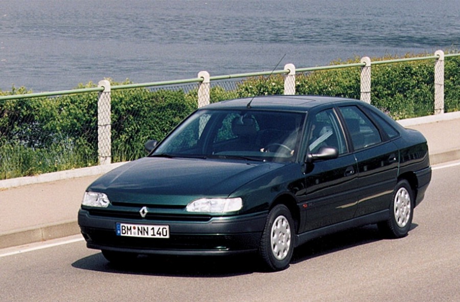 Renault Safrane хетчбэк 5-дв., 1992–1996, 1 поколение, 2.0 AT (107 л.с.), характеристики