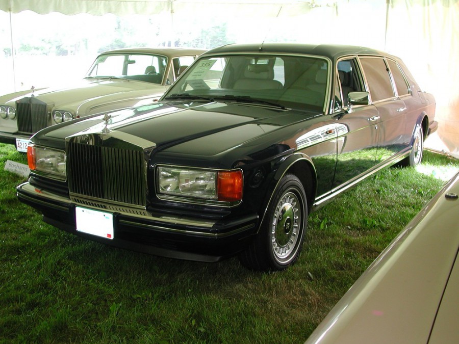 Rolls-royce Silver Spur седан, 1992–1994, 3 поколение, 6.75 AT (218 л.с.), характеристики