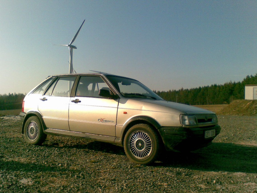 Seat Ibiza хетчбэк 5-дв., 1984–1993, 1 поколение, 1.7 MT (100 л.с.), характеристики