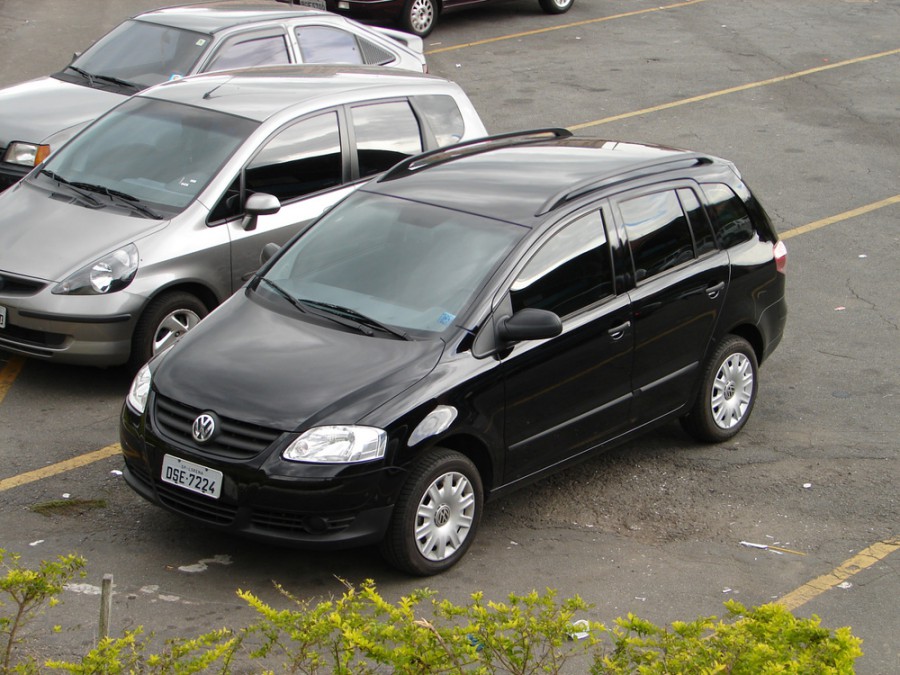 Volkswagen Fox Space универсал 5-дв., 2009–2014, 3 поколение - отзывы, фото и характеристики на Car.ru