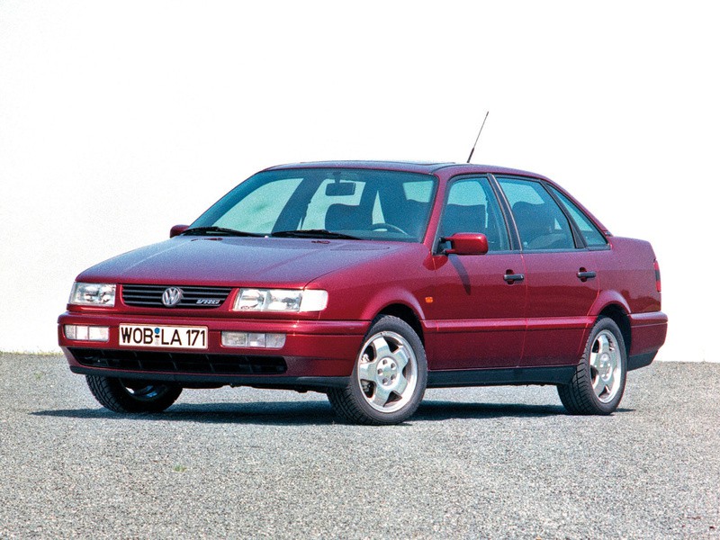 Volkswagen Passat седан, 1993–1997, B4, 1.8 AT (90 л.с.), характеристики