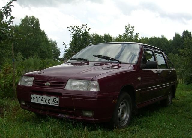 Иж 2126 Ника хетчбэк, 1991–2005, 1 поколение - отзывы, фото и характеристики на Car.ru