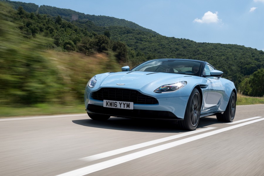 Aston Martin DB11 купе, 2016–2018, 1 поколение - отзывы, фото и характеристики на Car.ru