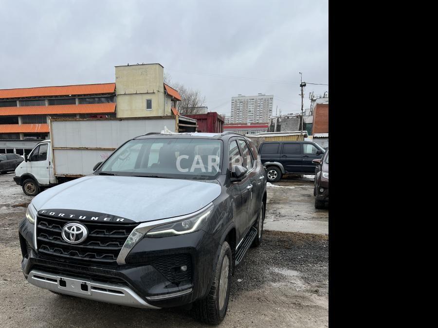 Toyota Fortuner, Москва