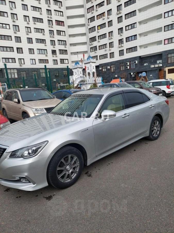 Toyota Crown, Москва