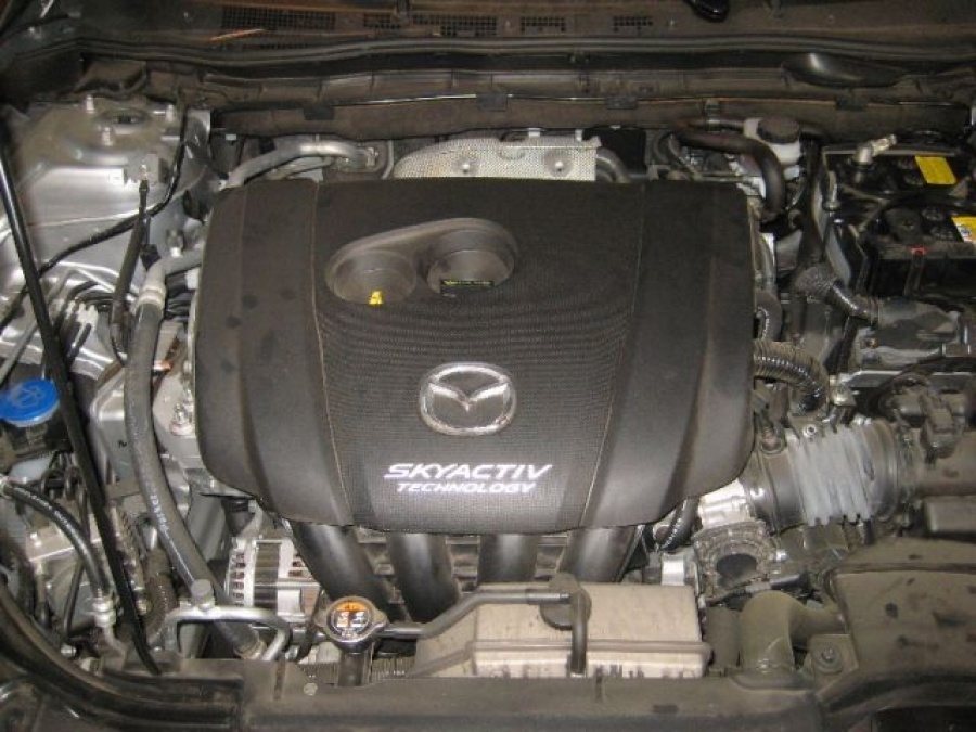 Моторное масло для Mazda 6 GH: когда, какого и сколько заливать в двигатель , , 