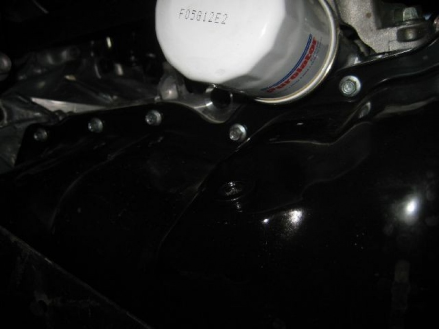 Давление масла в мазде. Фильтр масляный Mazda 6 GJ. Датчик давления масла Мазда 6 GH. Масляный фильтр Мазда 6 GJ 2.5 SKYACTIV. Датчик давления масла Мазда 6 2014 года.