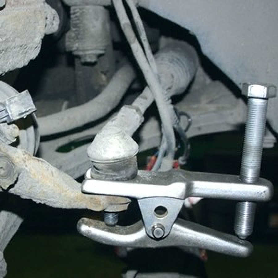 Замена рулевых наконечников на Passat B6