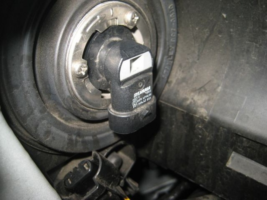 Замена лампы мазда сх5. Мазда CX 5 лампочка ближнего света. Разъем ближнего света Мазда 3 BK. Mazda CX 5 2012 Ближний свет. Mazda CX-7 клемма ближнего света.