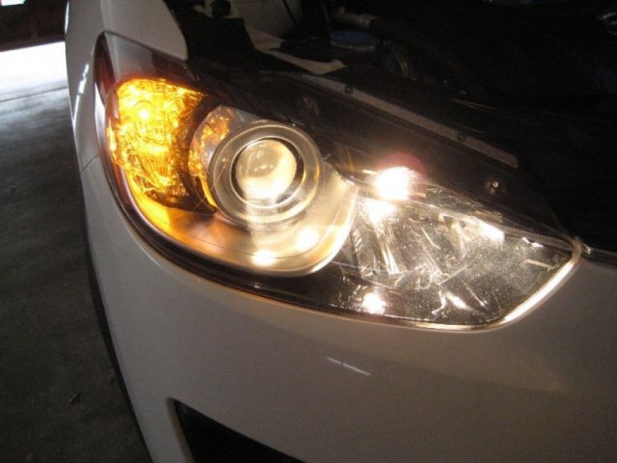 Замена лампы мазда сх5. Мазда CX 5 лампы ближнего света. Лампа ближнего света Mazda cx5. Передние габариты лампочки на Мазда CX-5. Mazda CX 5 лампы в фарах.